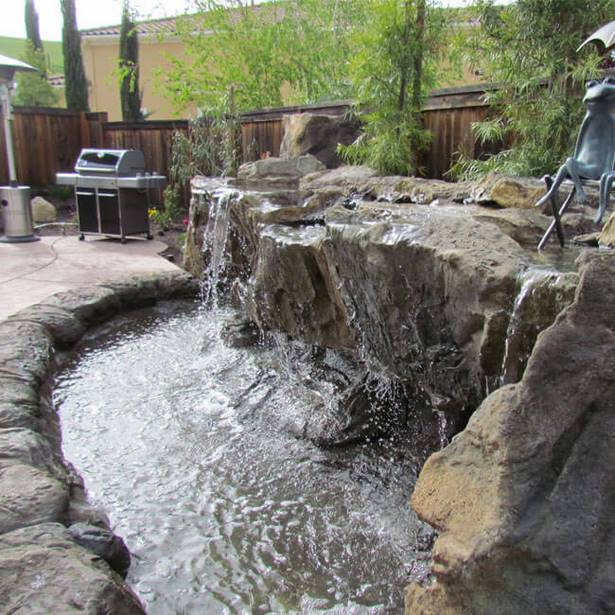 backyard-pond-waterfalls-30_8 Двор езерце водопади