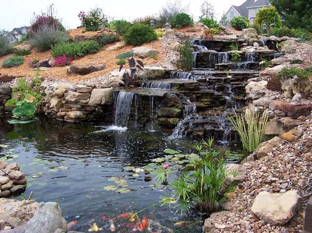 build-a-backyard-pond-and-waterfall-38_15 Изграждане на заден двор езерце и водопад