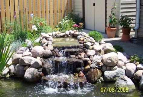 build-a-fish-pond-with-waterfall-14_3 Изграждане на рибно езерце с водопад