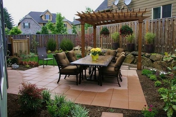 simple-patio-ideas-for-small-backyards-50_14 Прости идеи за вътрешен двор за малки дворове