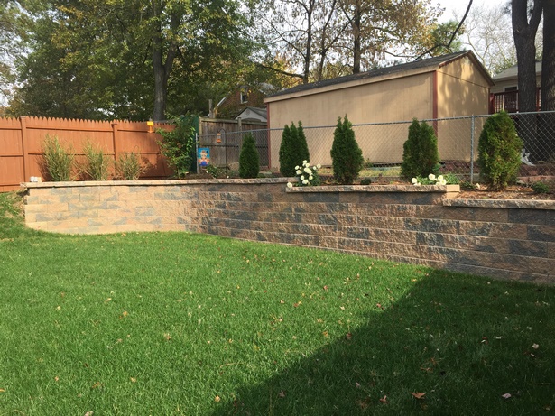 backyard-retaining-wall-landscaping-51_10 Заден двор подпорна стена озеленяване