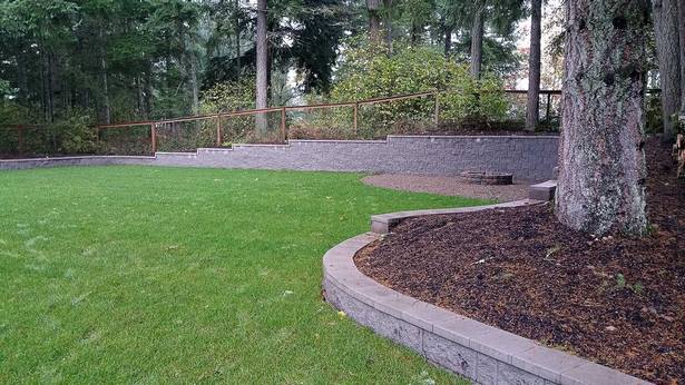 backyard-retaining-wall-landscaping-51_15 Заден двор подпорна стена озеленяване