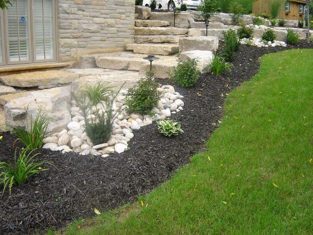 backyard-stone-landscaping-25_8 Двор камък озеленяване