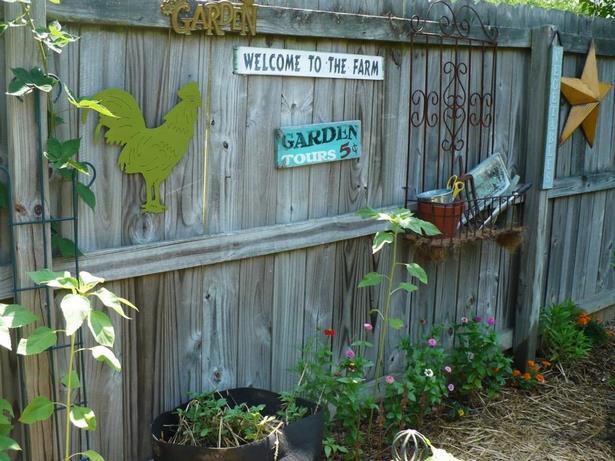 backyard-wooden-fence-decorating-ideas-43_9 Заден двор дървена ограда декоративни идеи