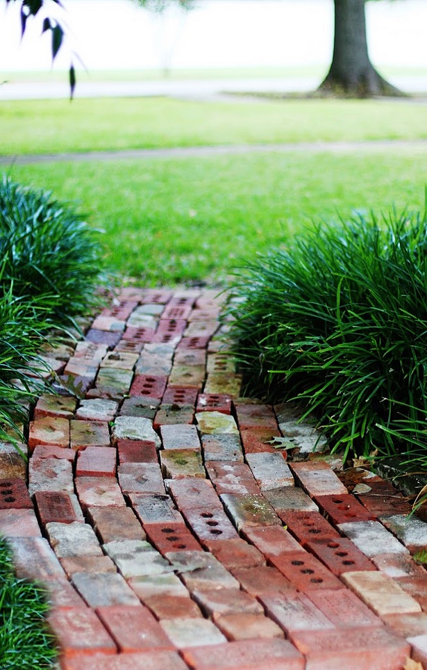 build-a-brick-pathway-in-the-garden-18_2 Изграждане на тухлена пътека в градината