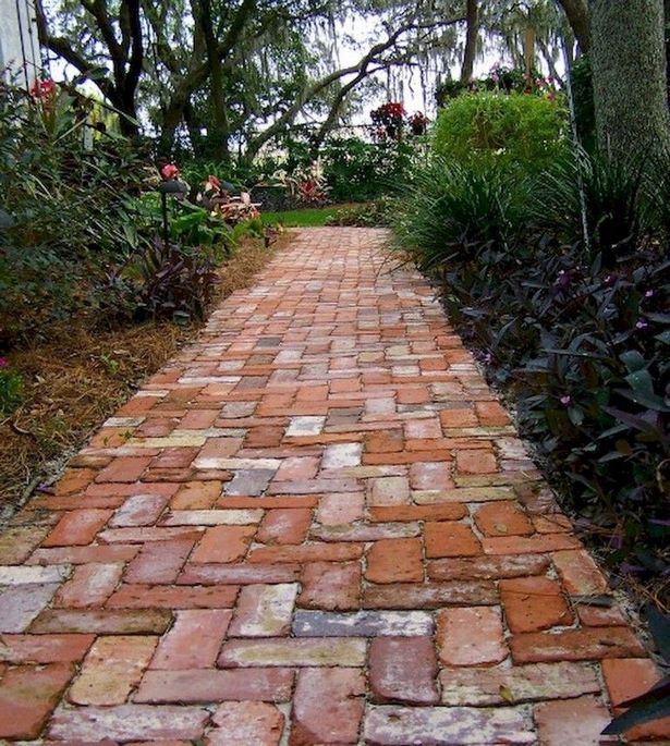 build-a-brick-pathway-in-the-garden-18_8 Изграждане на тухлена пътека в градината