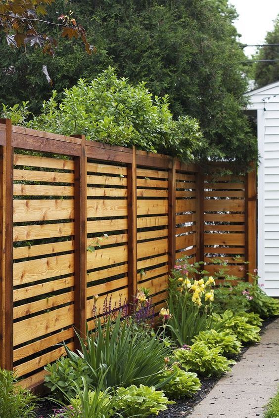 decorating-a-wood-privacy-fence-47_7 Декориране на дървена ограда за поверителност