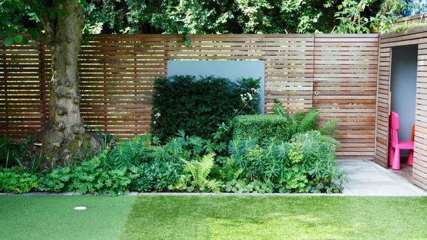 ideas-to-decorate-backyard-fence-92_13 Идеи за украса на задния двор ограда