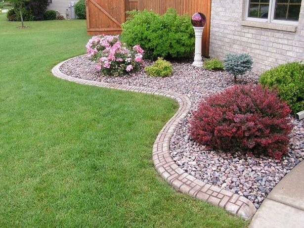 landscaping-ideas-for-backyard-with-rocks-15_11 Озеленяване идеи за заден двор с камъни