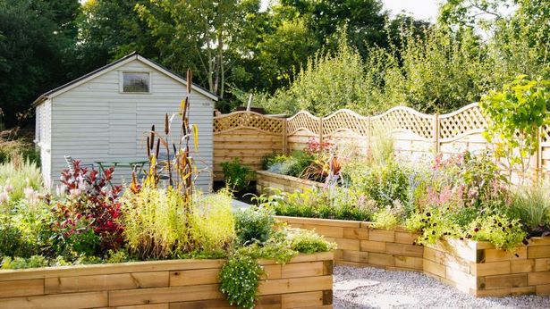 raised-front-garden-ideas-62_14 Повдигнати идеи за предната градина