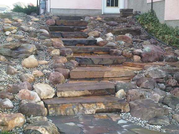 rock-garden-sloped-yard-09_7 Скална градина наклонен двор