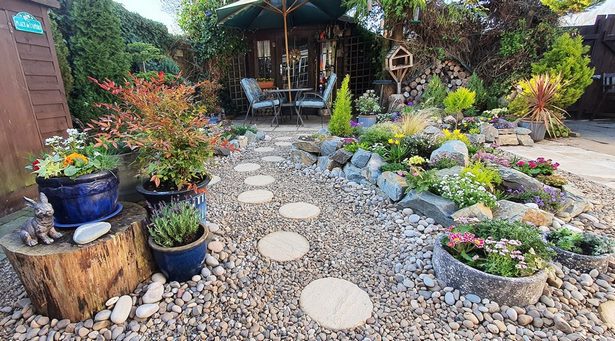 stone-chipping-garden-ideas-29_11 Идеи за градина от камък