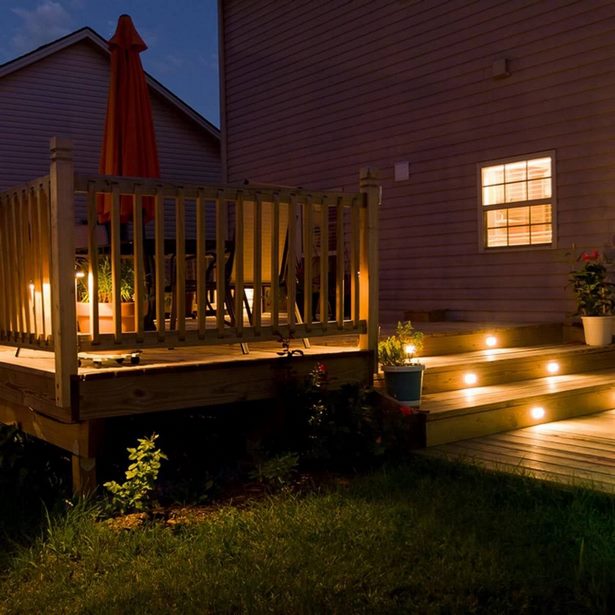 Идеи за осветление на задния двор