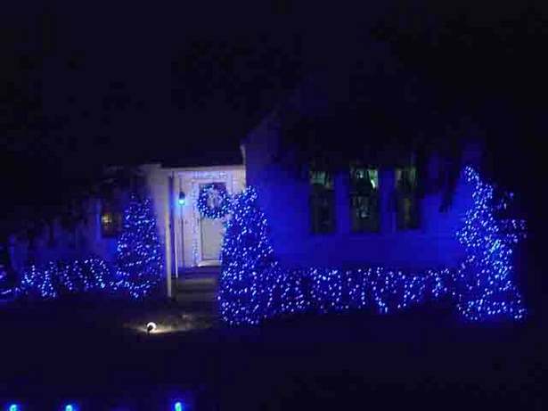 blue-christmas-lights-70_2 Сини коледни светлини
