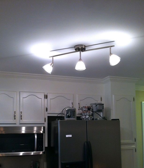 bright-kitchen-ceiling-lights-59_6 Светла кухня таван светлини