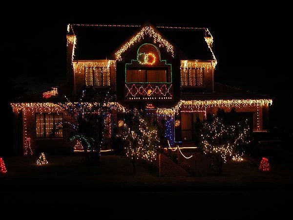 christmas-house-decorations-outside-89_2 Коледна украса на къщата отвън