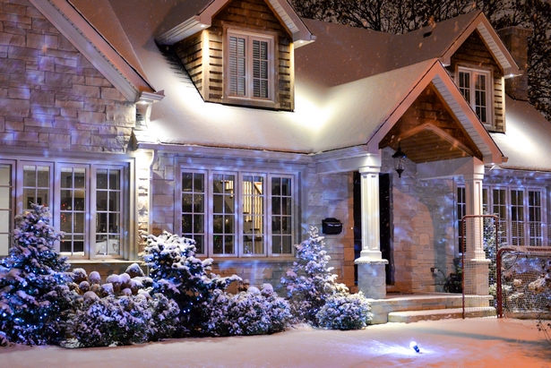 christmas-lights-outside-house-ideas-72_15 Коледни светлини извън къщата идеи