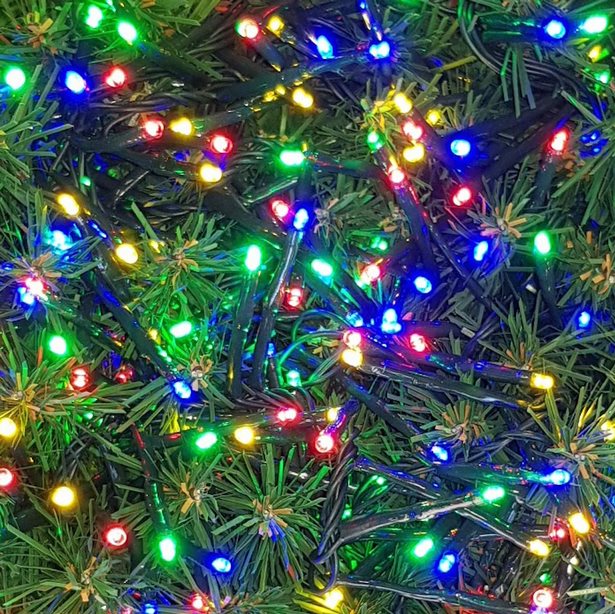 christmas-tree-with-lights-27 Коледно дърво със светлини