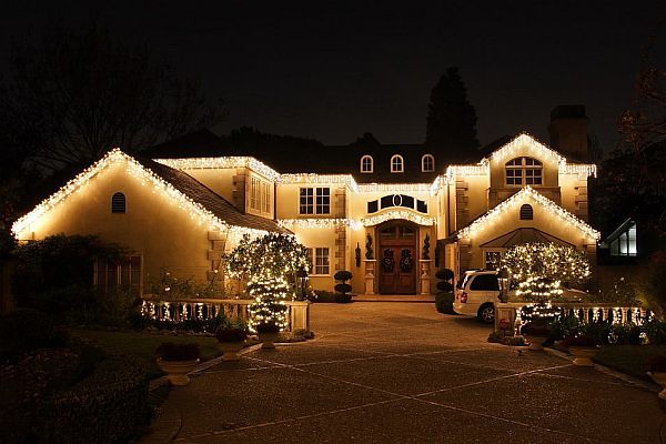 classy-outdoor-christmas-lights-07_10 Класен открит коледни светлини
