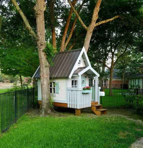 diy-backyard-playhouse-86_18 Направи Си Сам
