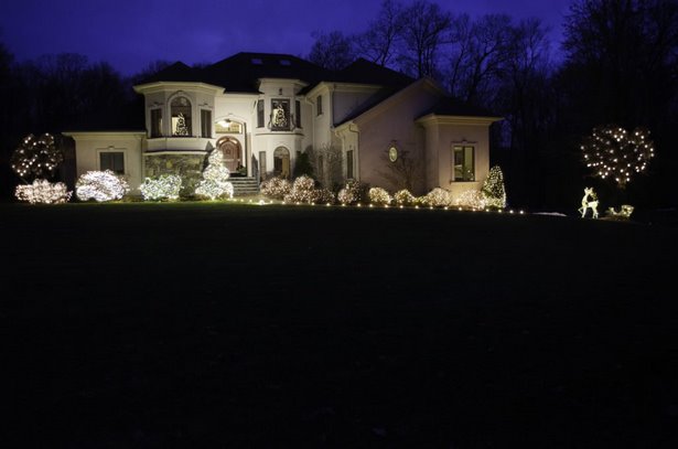 easiest-outdoor-christmas-lights-05 Най-лесните външни коледни светлини