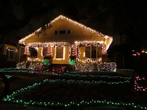 easiest-outdoor-christmas-lights-05_17 Най-лесните външни коледни светлини