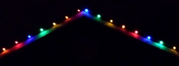hanging-christmas-lights-outside-34_8 Висящи коледни светлини отвън