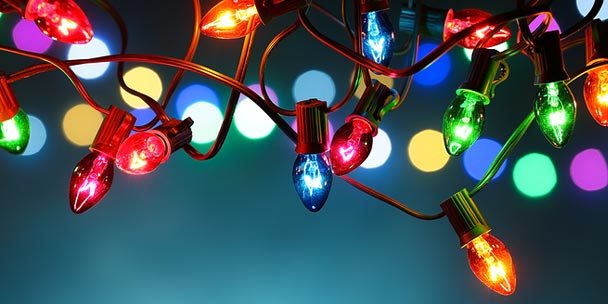 hanging-christmas-lights-04_10 Висящи коледни светлини