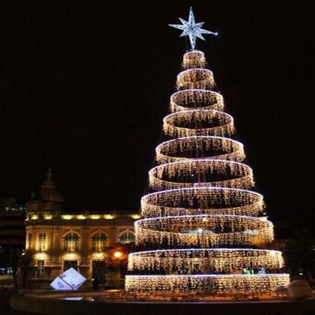 large-outdoor-christmas-tree-lights-57_2 Големи открито коледно дърво светлини