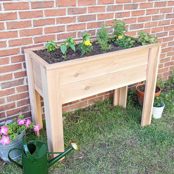 raised-garden-planter-box-63_14 Повдигнат градински плантатор кутия