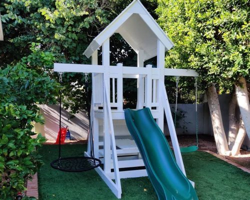 small-backyard-playground-02_4 Малък двор детска площадка