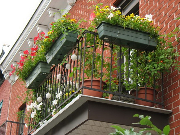 apartment-balcony-garden-ideas-93_11 Апартамент балкон градински идеи