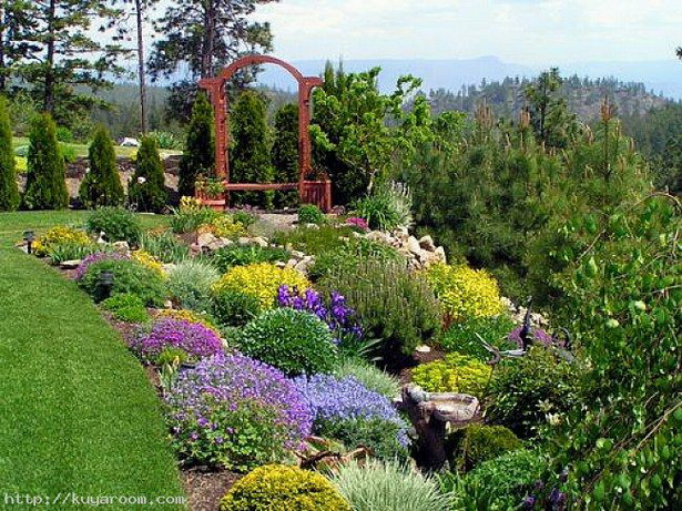 backyard-flower-garden-designs-51_6 Дизайн на цветна градина в задния двор
