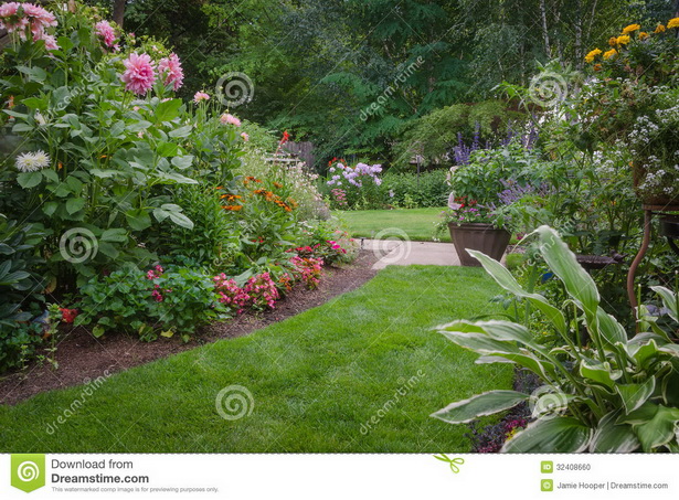 backyard-garden-images-22_18 Двор градина снимки