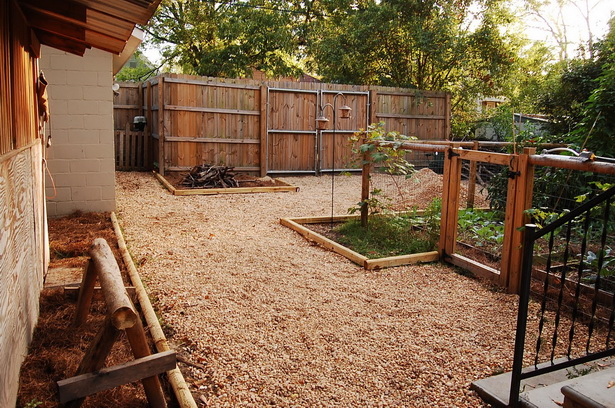 backyard-landscaping-ideas-for-dogs-07_19 Идеи за озеленяване на задния двор за кучета