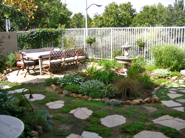 backyard-no-grass-landscaping-ideas-75_11 Двор без трева озеленяване идеи