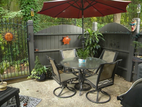 backyard-patio-ideas-on-a-budget-60_19 Идеи за вътрешен двор на бюджет