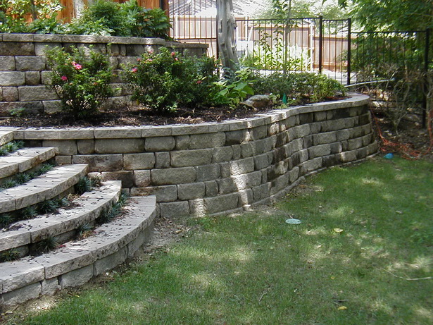backyard-retaining-wall-designs-57_8 Дизайн на подпорна стена на задния двор