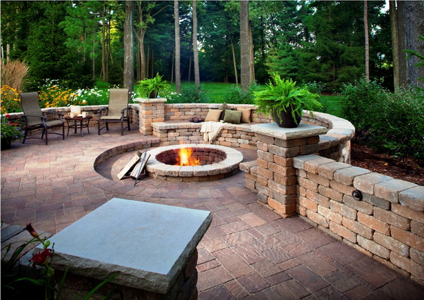 backyard-stone-patio-ideas-87_14 Двор камък вътрешен двор идеи