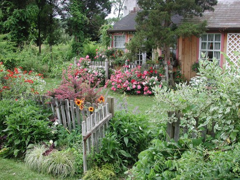 beautiful-cottage-gardens-59_20 Красива вила градини
