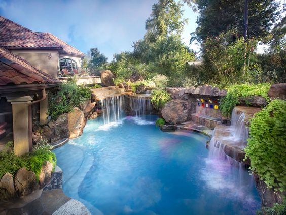 beautiful-pool-backyards-42_17 Красиви дворове на басейна