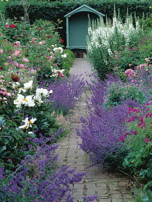 best-cottage-gardens-47_10 Най-добрите вили градини