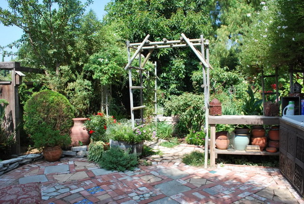 cottage-garden-patio-ideas-10_18 Вила градина вътрешен двор идеи