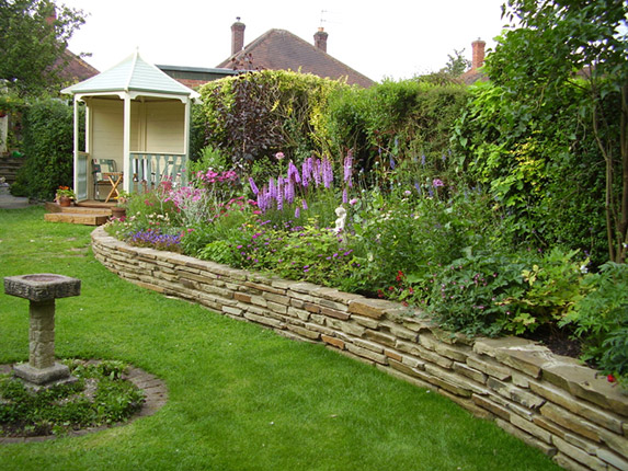 cottage-garden-walls-55 Вила градински стени