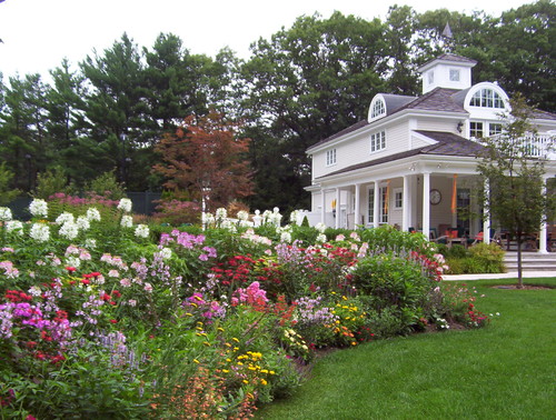 cottage-style-front-yard-landscaping-57_8 Вила стил преден двор озеленяване