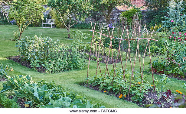 cottage-vegetable-garden-79_8 Вила зеленчукова градина