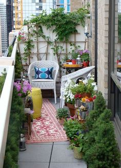 decorating-ideas-for-small-outdoor-patios-76_6 Декориране на идеи за малки външни дворове
