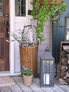 decorating-small-front-porch-ideas-72_14 Декориране на малки идеи за веранда