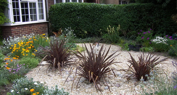 design-ideas-for-small-front-gardens-68_11 Дизайнерски идеи за малки предни градини