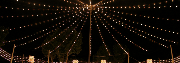 diy-patio-string-lights-30_14 Направи Си Сам вътрешен двор низ светлини